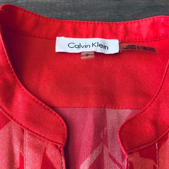 Calvin Klein Red and Black top  Ombre long sleeve blouse size S front pockets - Picture 7 of 11